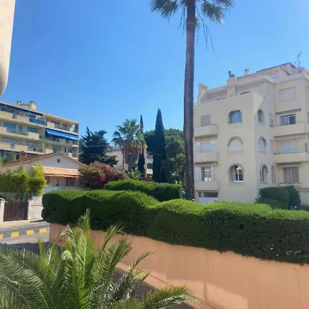 For 2 With Balcony Near Apartment