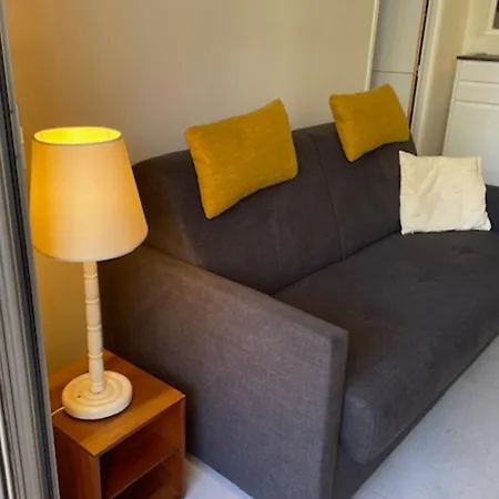 Apartment For 2 With Balcony Near Cannes