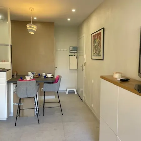 For 2 With Balcony Near * Cannes