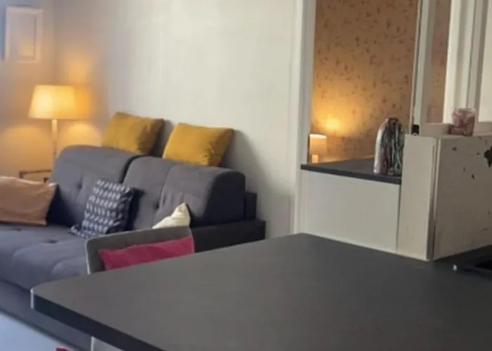 Apartamento For 2 With Balcony Near *