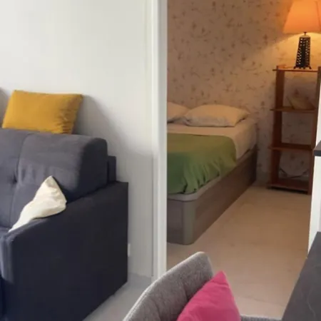 For 2 With Balcony Near Cannes
