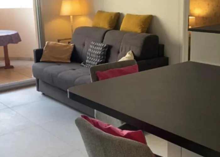 For 2 With Balcony Near *