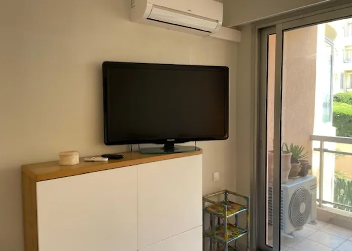 Apartmán For 2 With Balcony Near